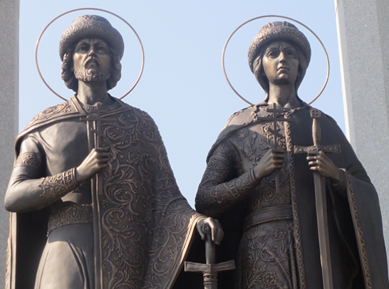 Фрагмент пам’ятника присвяченого святим страстотерпцям Борису і Глібу